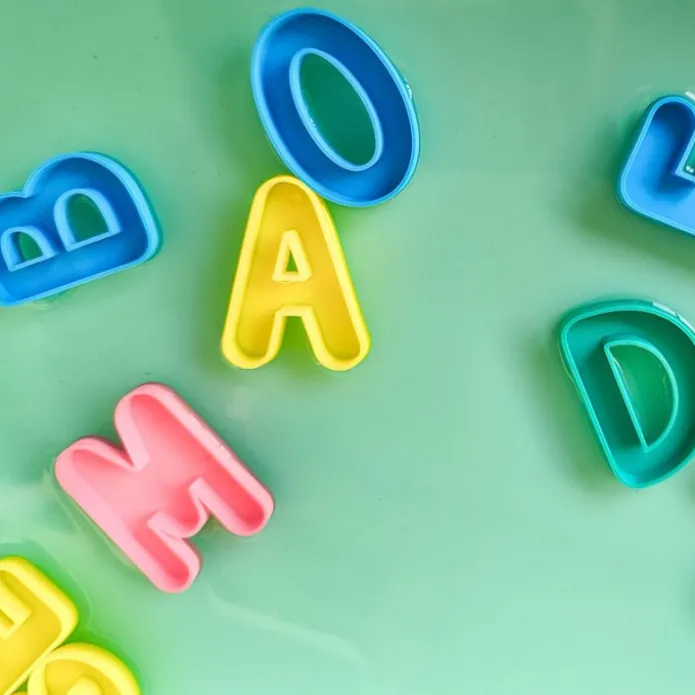 Alfabeto letras mayúsculas rellenables 5 cm (28) - Sumando Momentos