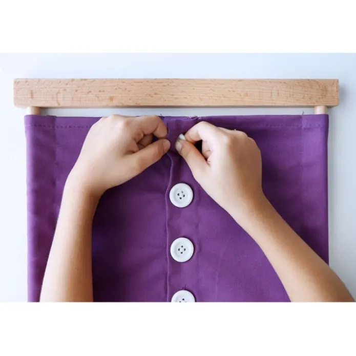 Bastidor de madera con botones grandes - Montessori