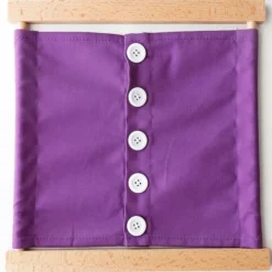 Bastidor de madera con botones grandes - Montessori