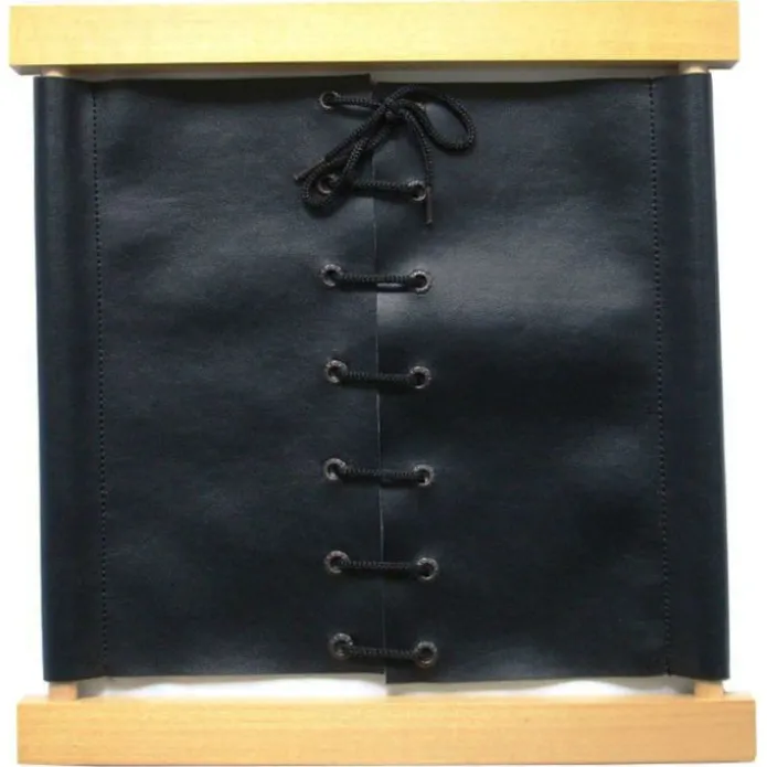 Bastidor de madera cuero con cordones - Montessori