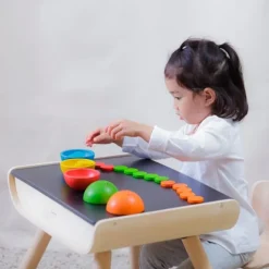 Boles de madera para clasificación de colores - PlanToys