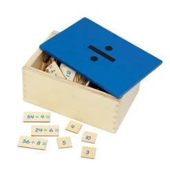 Caja de madera pequeña con operaciones para dividir - Montessori