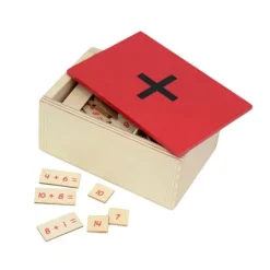 Caja de madera pequeña con operaciones para sumar - Montessori