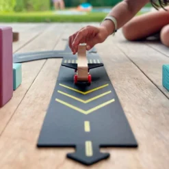Carretera flexible con 8 piezas y avión Runway - Waytoplay