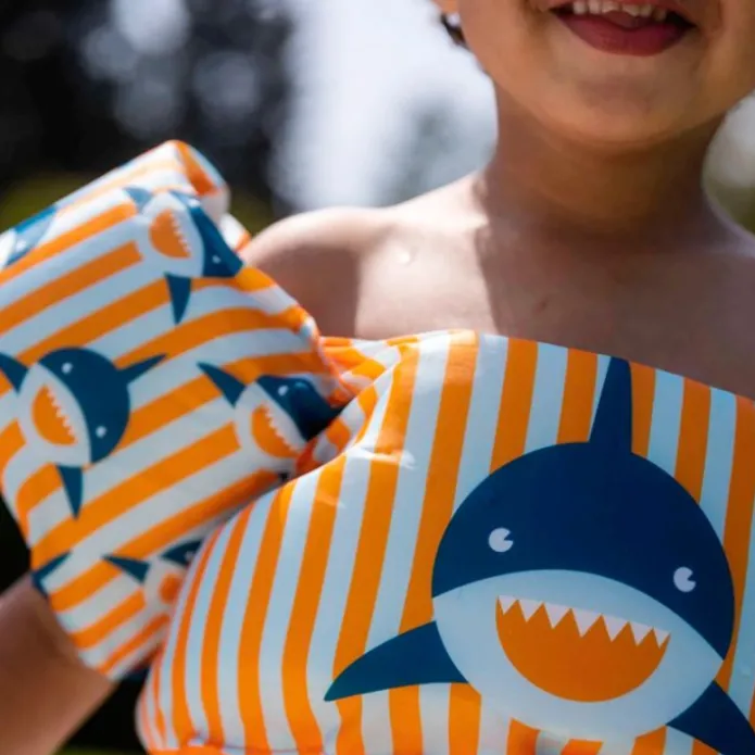 Chaleco flotador con manguitos naranja tiburón 15-30 kg - Swim Essentials