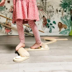 Circuito de equilibrio Pikler con 7 listones de madera - Small Foot