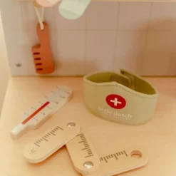 Clínica veterinaria de madera - Little Dutch