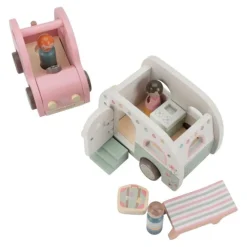 Coche y caravana de madera con 3 muñecos - Little Dutch