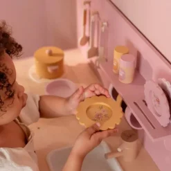 Cocinita rosa de madera - Little Dutch
