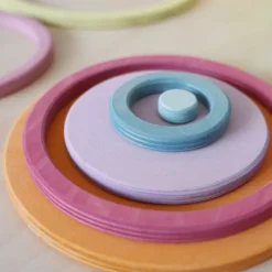 Círculos concéntricos y anillos colores pastel - Grimm's