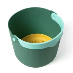 Cubo de playa con colador Bucki verde - Quut