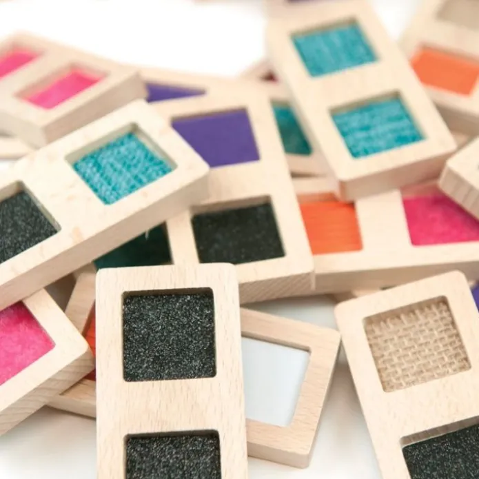 Dominó sensorial de madera con texturas - Andreu Toys