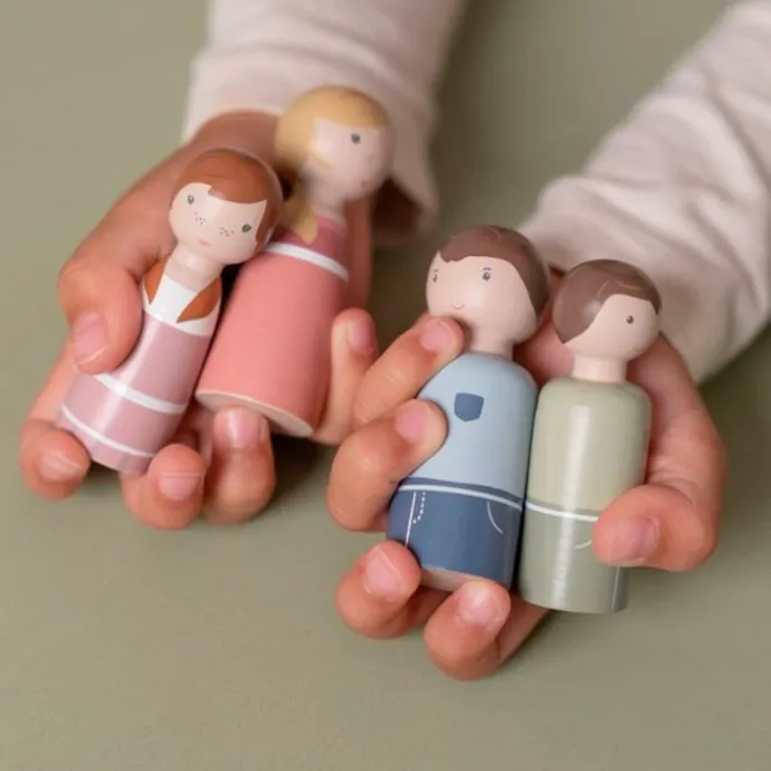 Familia de madera para casa de muñecas - Little Dutch