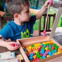 Formas clasificar, enhebrar y apilar con plantillas - Andreu Toys