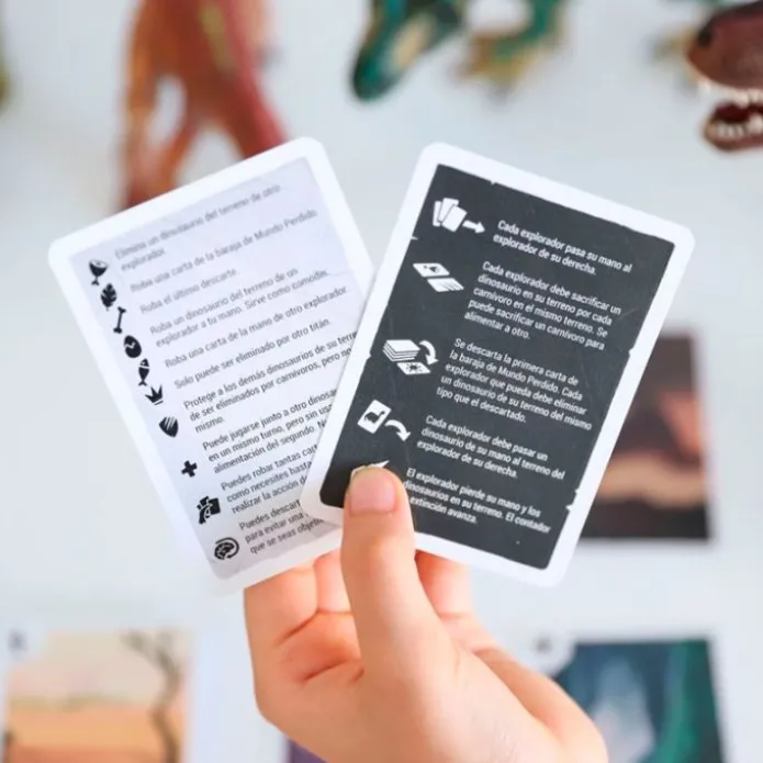 Juego de cartas ¡Extinción! - Gnomo Saurus