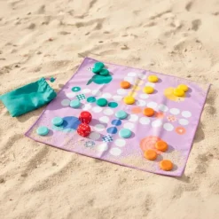 Juego de playa 2 en 1: parchís y 3 en raya - Quut
