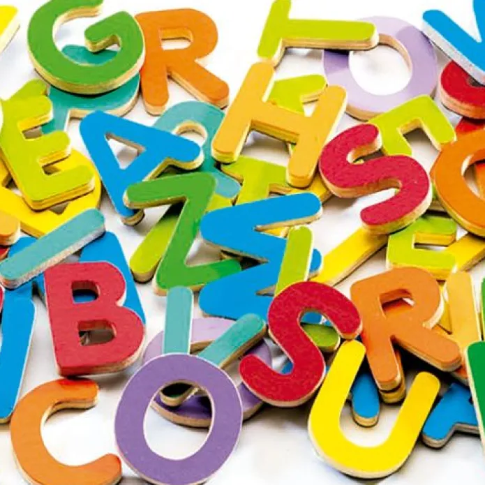 Letras abecedario mayúsculas magnéticas de madera - Djeco