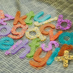 Letras abecedario minúsculas de colores con purpurina acrílicas (26) - Tickit
