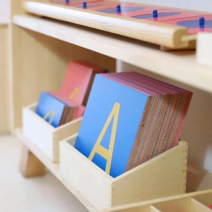 Letras de lija alfabeto mayúsculas imprenta - Montessori
