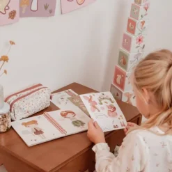 Libro de pegatinas Viste a Rosa Jardín de Hadas - Little Dutch