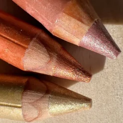 Lápices de maquillaje para cara y cuerpo tonos cálidos brillo - Namaki
