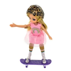Muñeca patinadora con monopatín Skate - Lottie y Finn