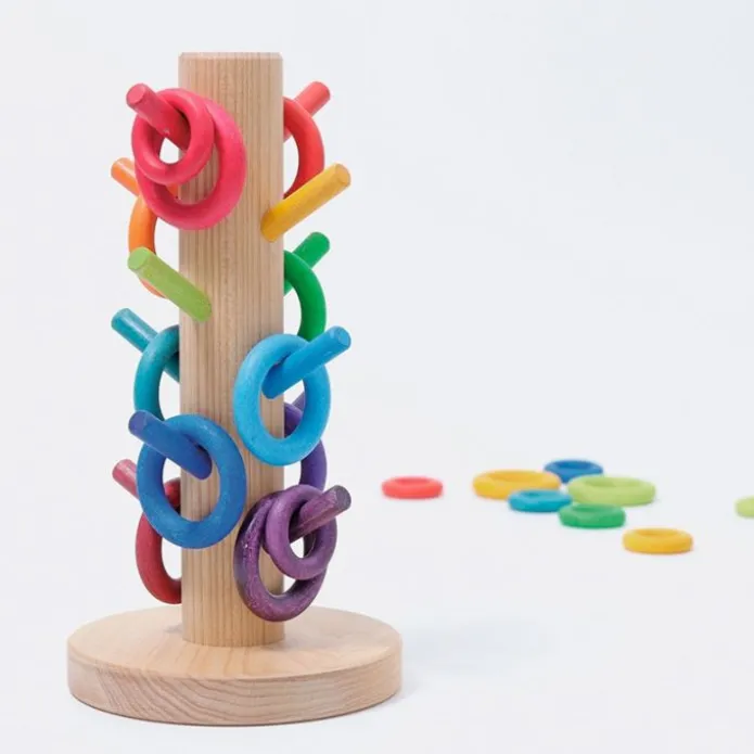 Organizador de madera para encajar y clasificar aros colores arcoíris - Grimm's