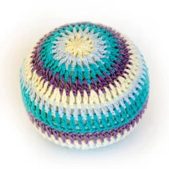 Pelota sonajero de crochet azul - aPunt Barcelona