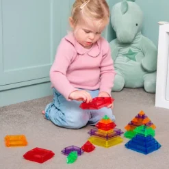 Piezas de colores translúcidos para construir pirámides (30) - Tickit