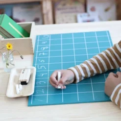 Pizarra reversible con líneas y cuadros - Montessori