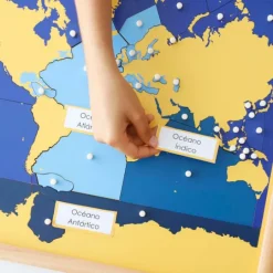Puzle de madera de los mares y oceános con marco - Montessori