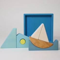 Puzle de madera y set de construcción Barco azul - Grimm's