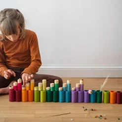 Set de muñecos La y tubos de madera de colores (36) - Grapat