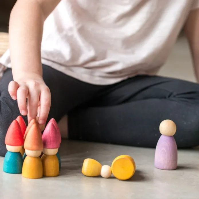 Set de muñecos Nins® Tomten y formas de madera - Grapat