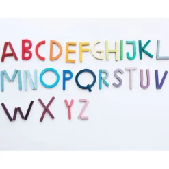Set 77 piezas letras abecedario de madera magnéticas - Grimm's