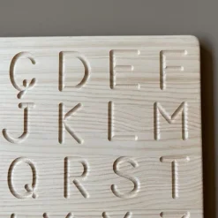 Tabla de madera para grafomotricidad mayúsculas - Ösbru