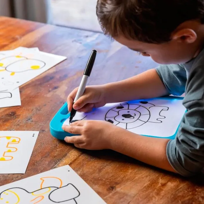 Tableta de dibujo paso a paso con luz Dessineo - Jumbo Goula