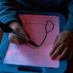 Tableta de dibujo paso a paso con luz Dessineo - Jumbo Goula