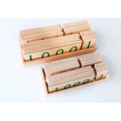 Tarjetas de madera grandes con números 1-9000 - Montessori