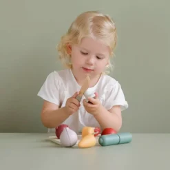 Verduras, cuchillo y tabla de madera para cortar - Little Dutch